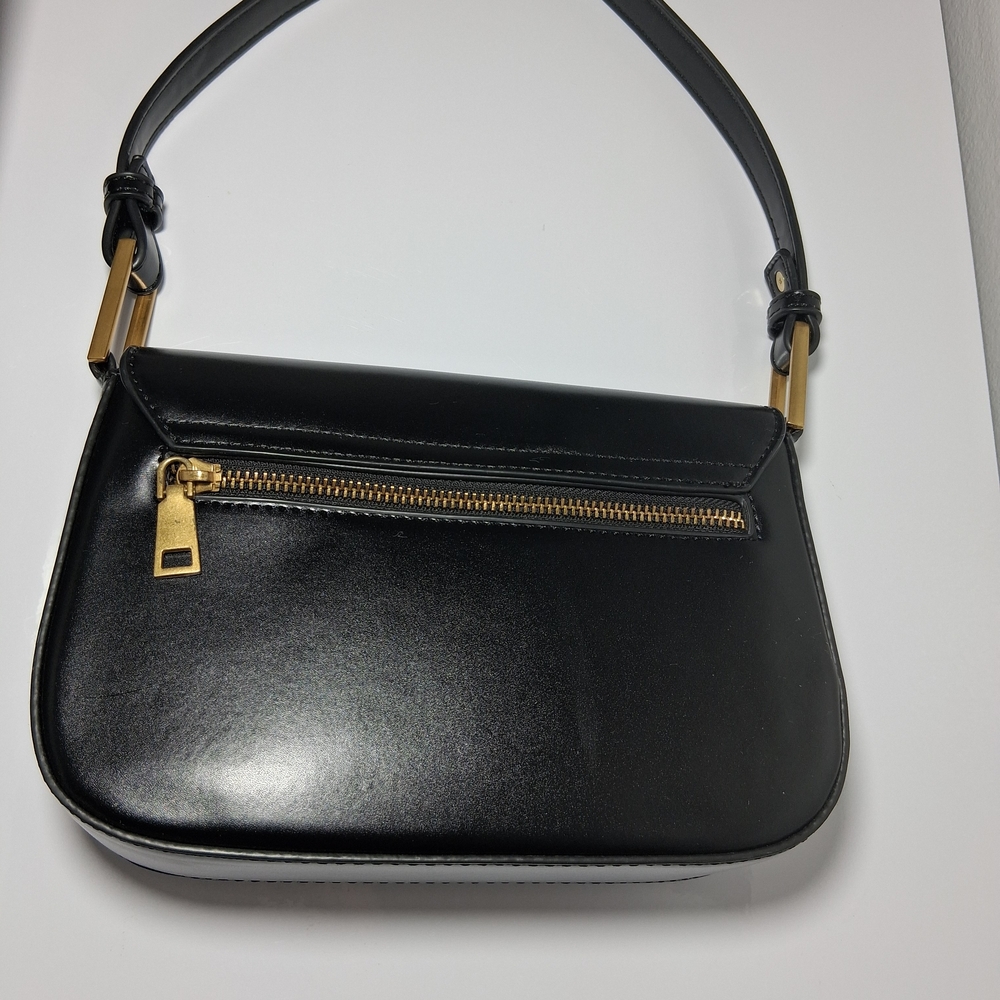 Sleek Black Shoulder Bag with Gold Accents - Picture 3 of 7